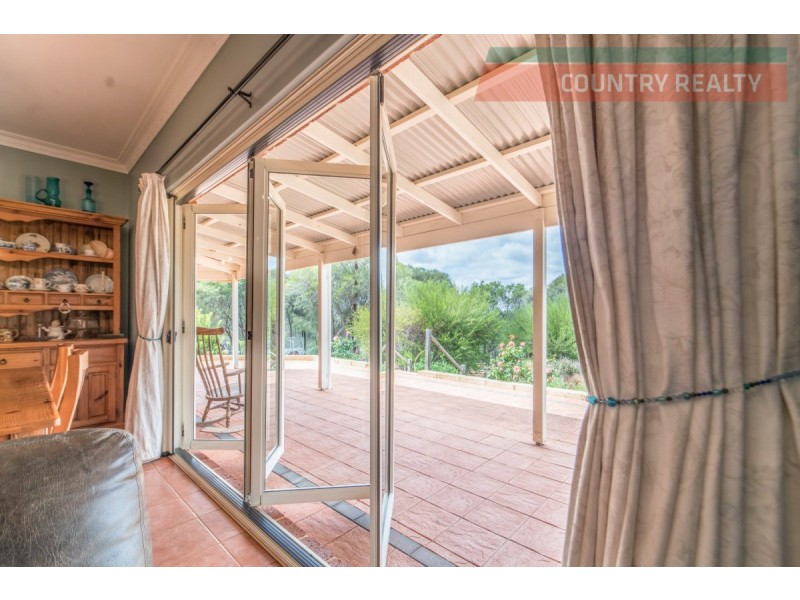 38 Lukin Road, Clackline WA 6564