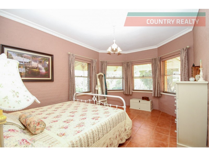 38 Lukin Road, Clackline WA 6564