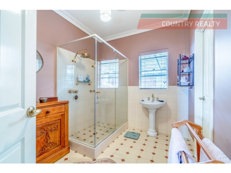 38 Lukin Road, Clackline WA 6564