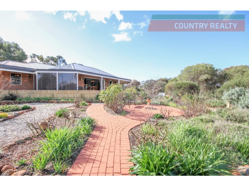38 Lukin Road, Clackline WA 6564