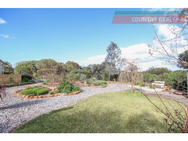 38 Lukin Road, Clackline WA 6564
