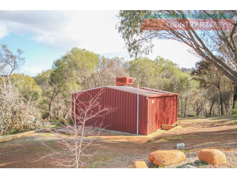 38 Lukin Road, Clackline WA 6564