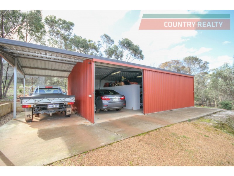 38 Lukin Road, Clackline WA 6564