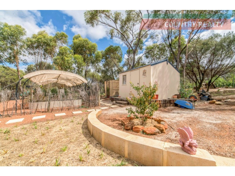 38 Lukin Road, Clackline WA 6564
