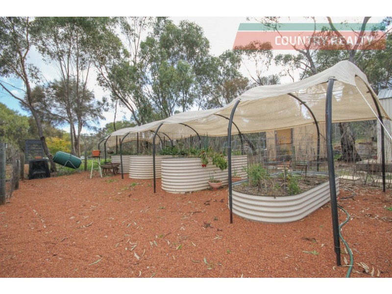 38 Lukin Road, Clackline WA 6564
