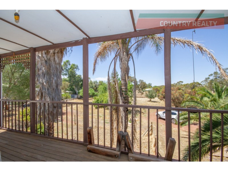 3 & 5 Lee Crescent, York WA 6302