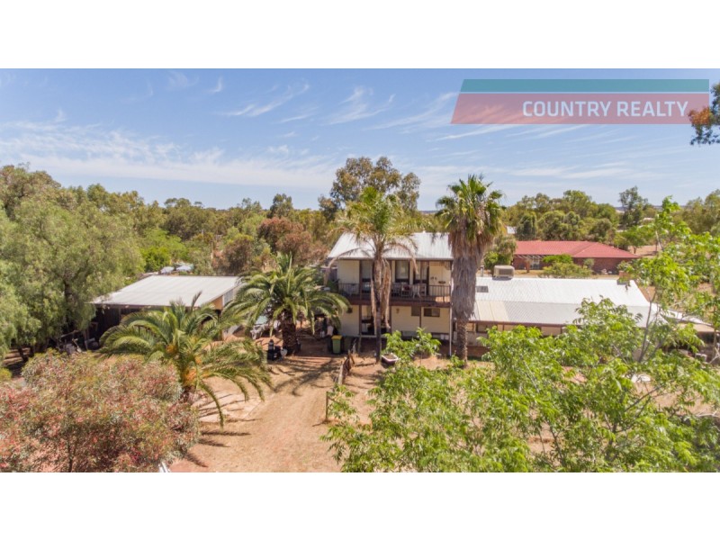 3 & 5 Lee Crescent, York WA 6302