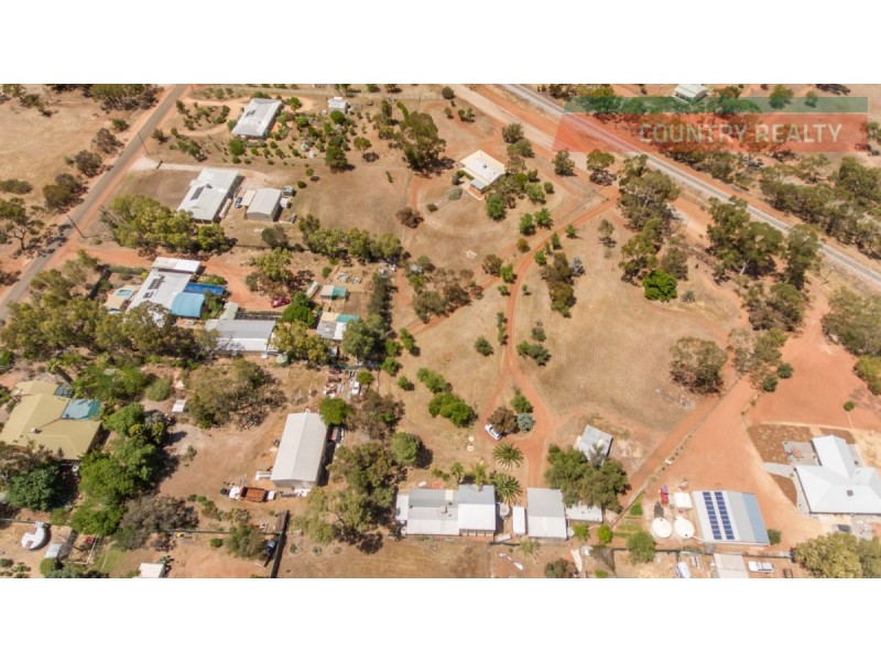 3 & 5 Lee Crescent, York WA 6302