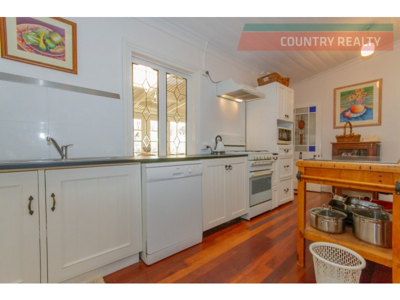 8 Thorn Street, York WA 6302