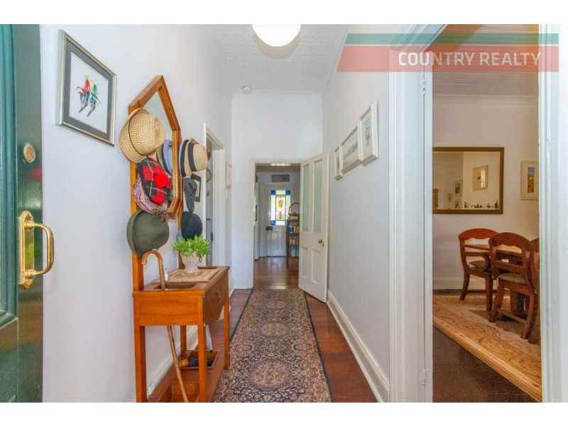 8 Thorn Street, York WA 6302