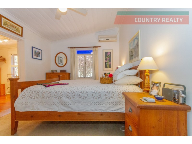 8 Thorn Street, York WA 6302