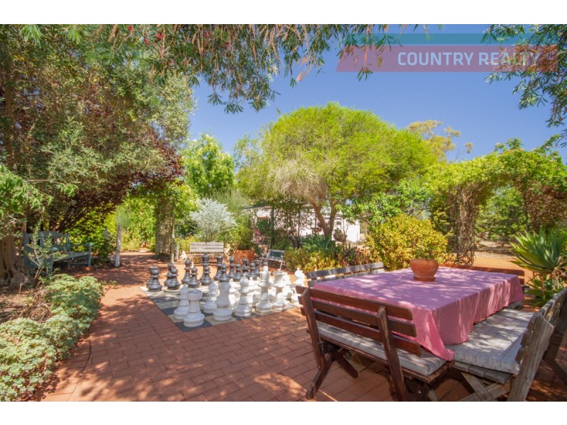8 Thorn Street, York WA 6302