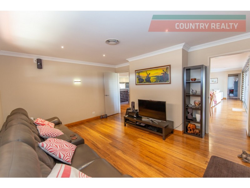 9 Camfield Place, York WA 6302