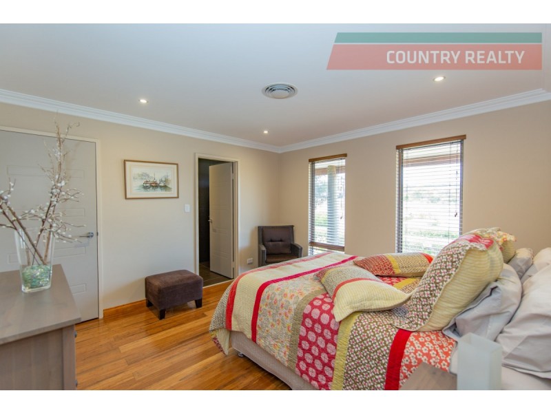 9 Camfield Place, York WA 6302