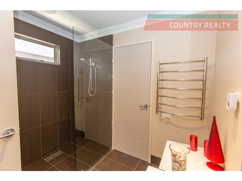 9 Camfield Place, York WA 6302