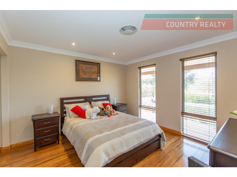 9 Camfield Place, York WA 6302