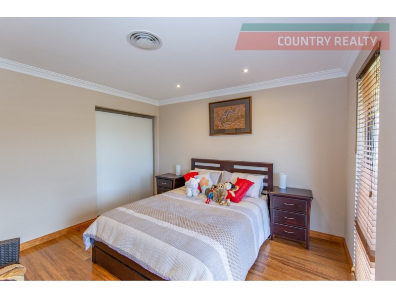 9 Camfield Place, York WA 6302