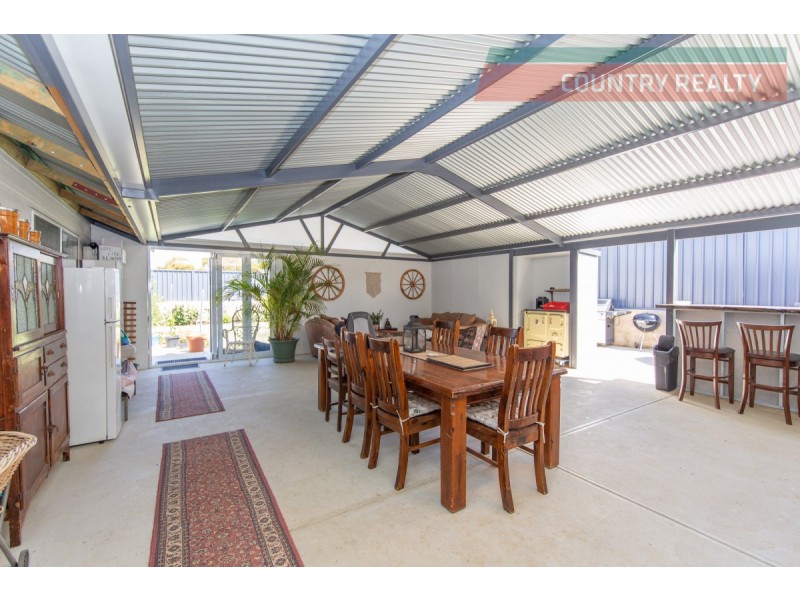 11 Weedon Entrance, Toodyay WA 6566