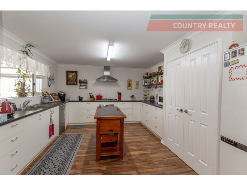 11 Weedon Entrance, Toodyay WA 6566