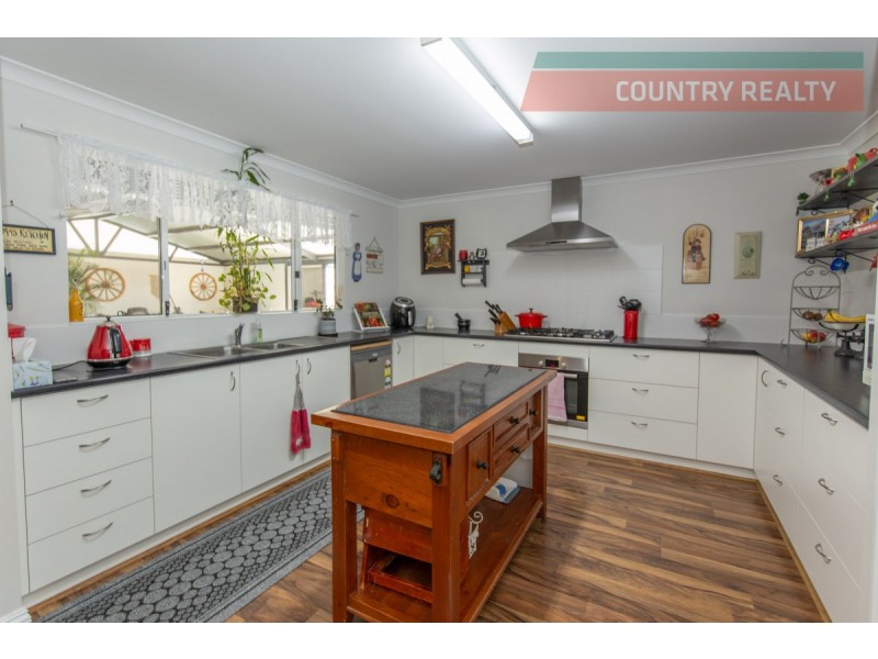 11 Weedon Entrance, Toodyay WA 6566