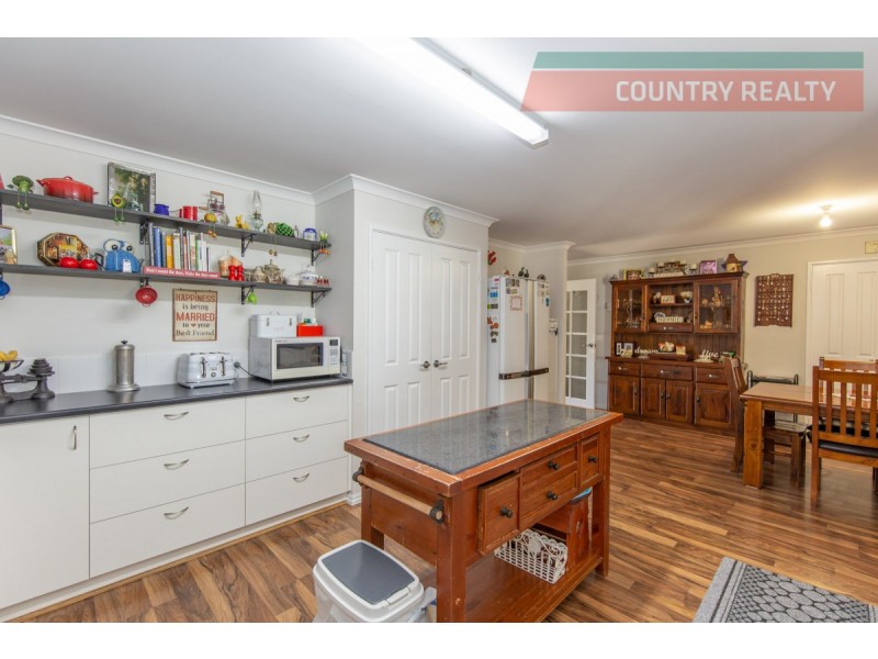 11 Weedon Entrance, Toodyay WA 6566