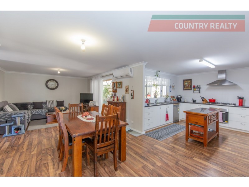 11 Weedon Entrance, Toodyay WA 6566