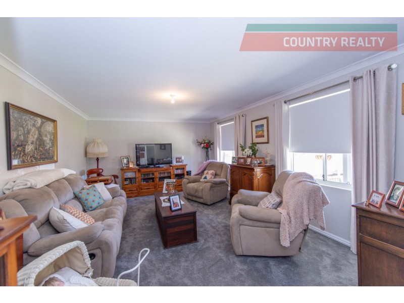 11 Weedon Entrance, Toodyay WA 6566