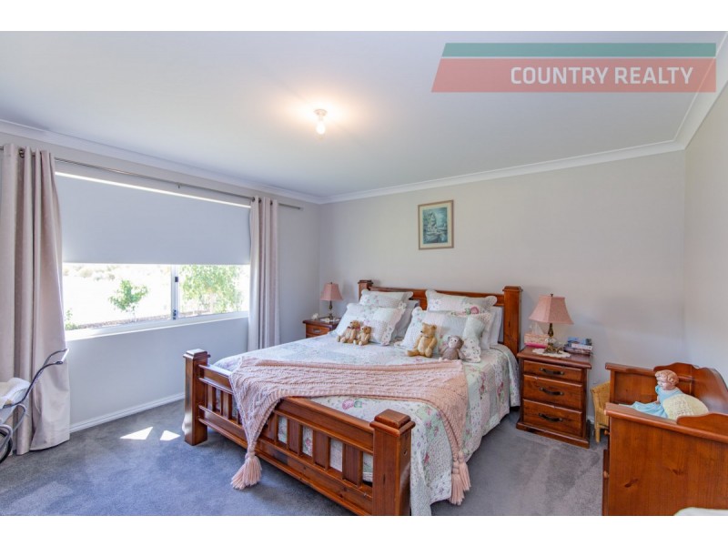 11 Weedon Entrance, Toodyay WA 6566