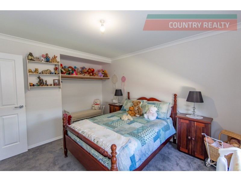 11 Weedon Entrance, Toodyay WA 6566