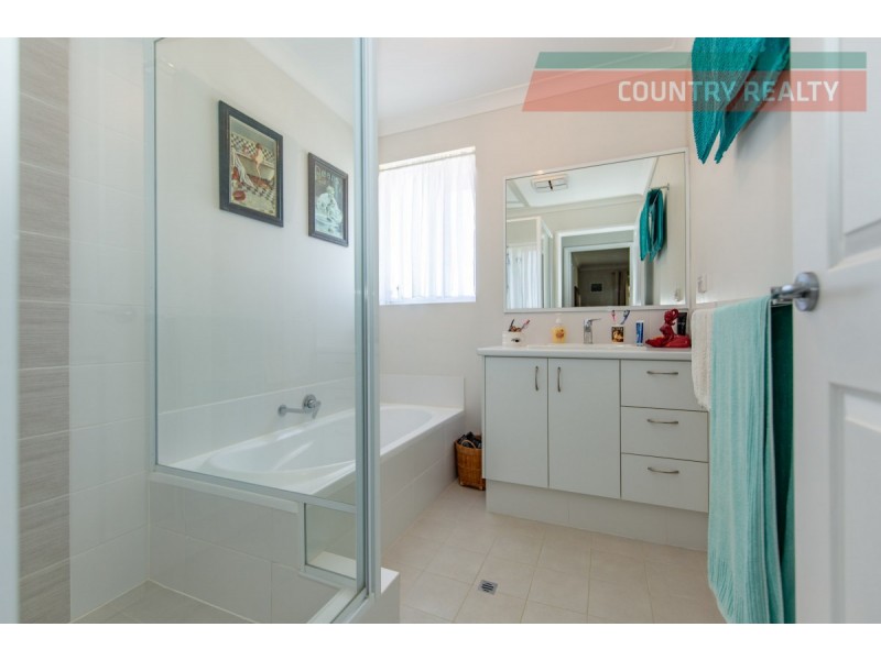 11 Weedon Entrance, Toodyay WA 6566