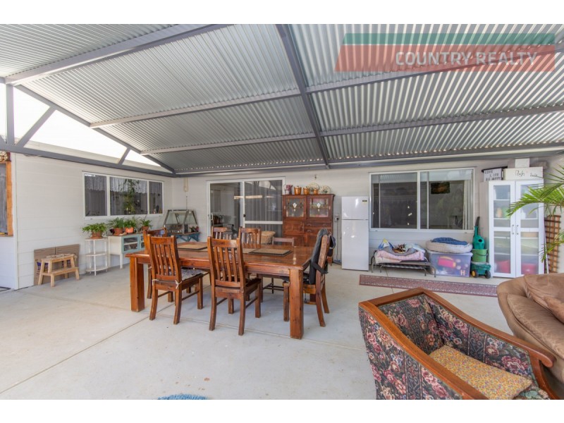 11 Weedon Entrance, Toodyay WA 6566