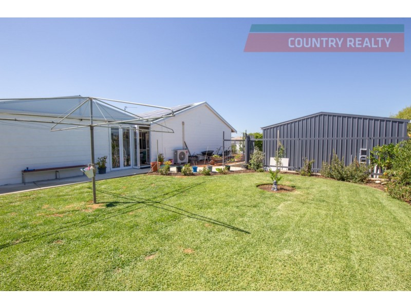 11 Weedon Entrance, Toodyay WA 6566