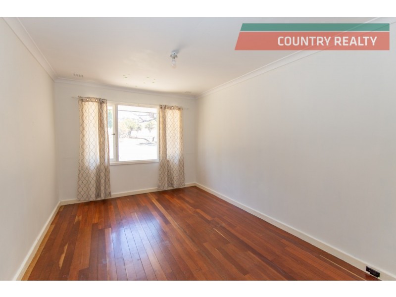 15 Fernie Street, Northam WA 6401