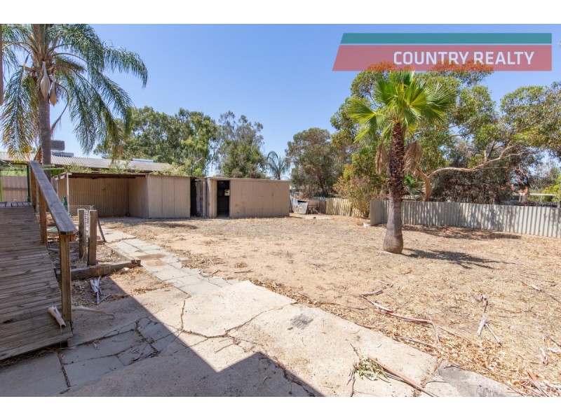 15 Fernie Street, Northam WA 6401
