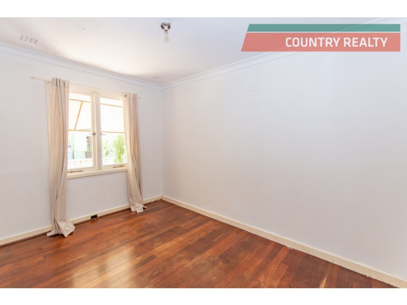 15 Fernie Street, Northam WA 6401