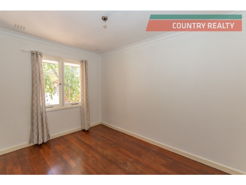 15 Fernie Street, Northam WA 6401