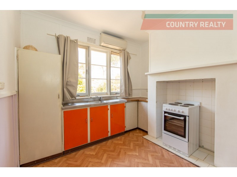 236 Duke Street, Northam WA 6401