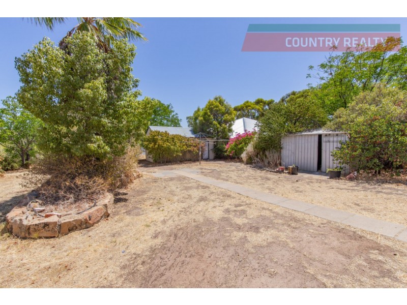 236 Duke Street, Northam WA 6401