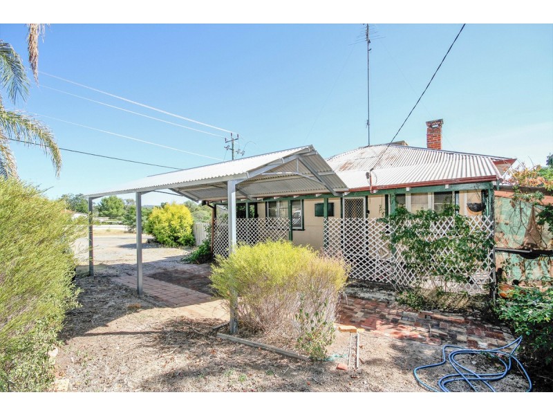 236 Duke Street, Northam WA 6401