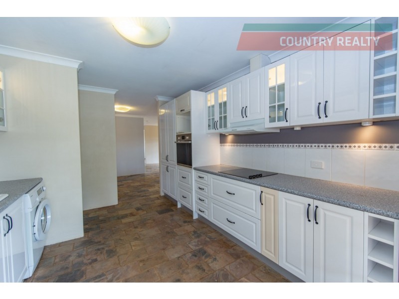 121 Coondle Drive, Toodyay WA 6566