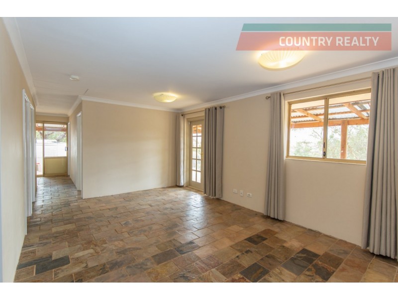 121 Coondle Drive, Toodyay WA 6566