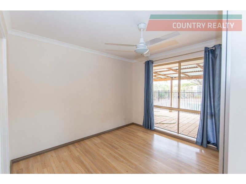 121 Coondle Drive, Toodyay WA 6566