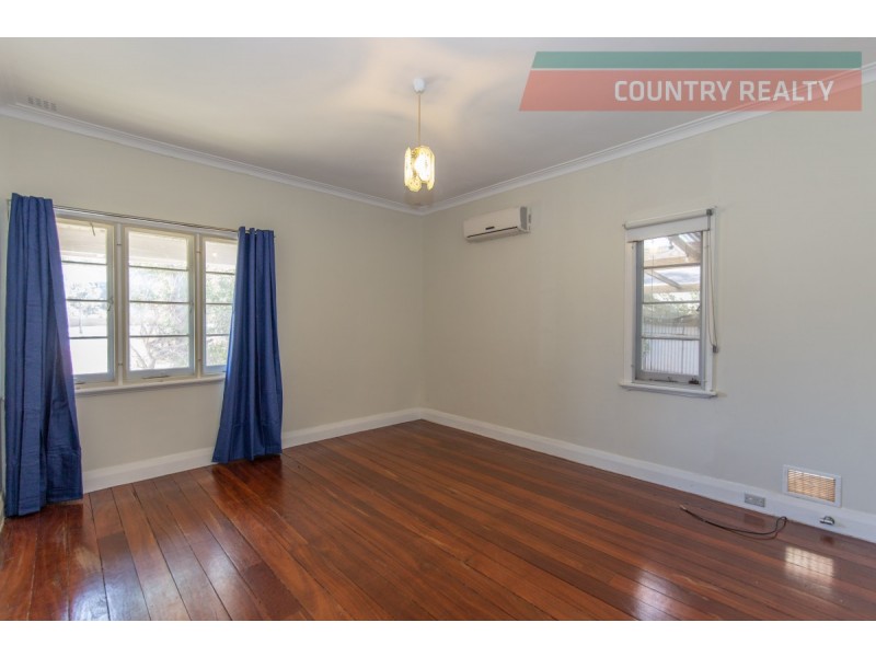 60 Gairdner Street, Northam WA 6401