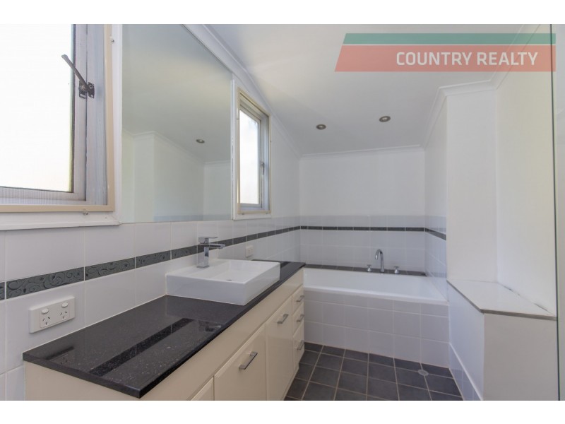 60 Gairdner Street, Northam WA 6401