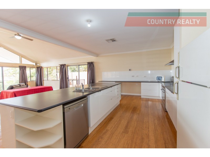 7 Mastalerz Retreat, Toodyay WA 6566