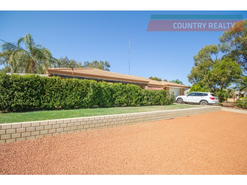 74 Newcastle Street, York WA 6302