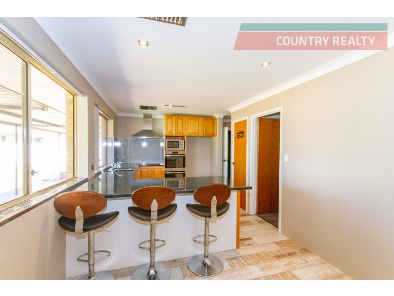 74 Newcastle Street, York WA 6302