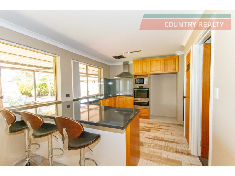 74 Newcastle Street, York WA 6302