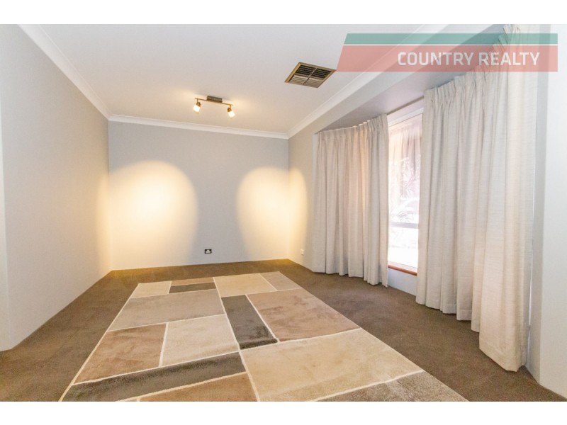 74 Newcastle Street, York WA 6302