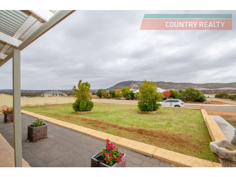 64 Andrews Avenue, York WA 6302